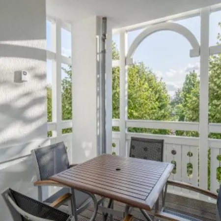 Mit Balkon Und Fitnessbereich In Sellin (Rugen)